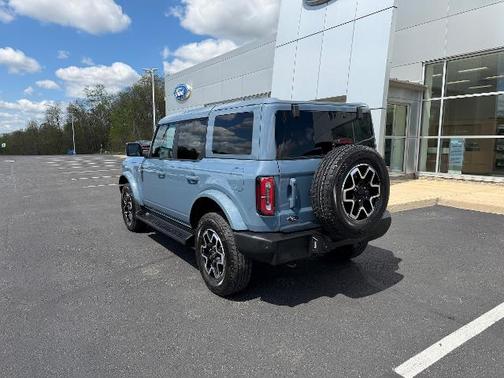 AZURE GRAY MET TRI-COAT 2025 Ford Bronco OUTER BANKS