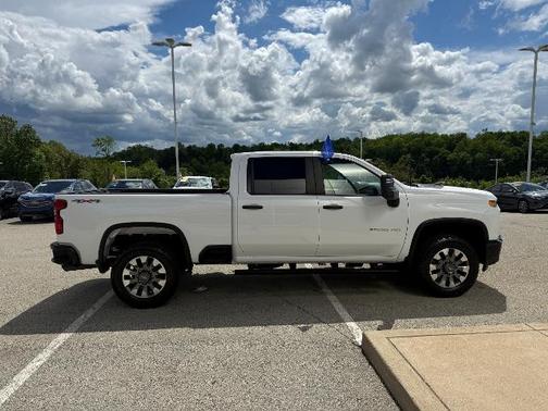 2022 Chevrolet Silverado 2500 CUSTOM