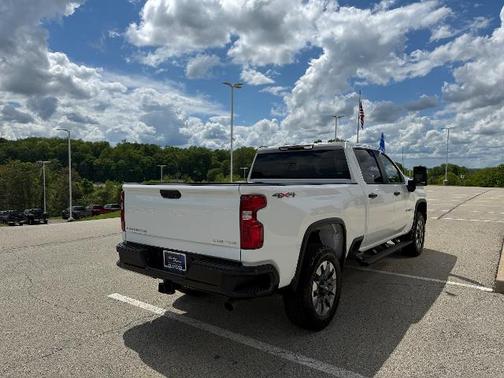 2022 Chevrolet Silverado 2500 CUSTOM