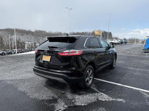 AGATE BLACK METALLIC 2023 Ford Edge SEL