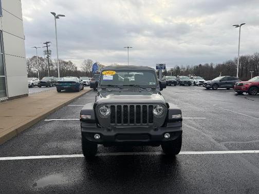 2021 Jeep Gladiator SPORT