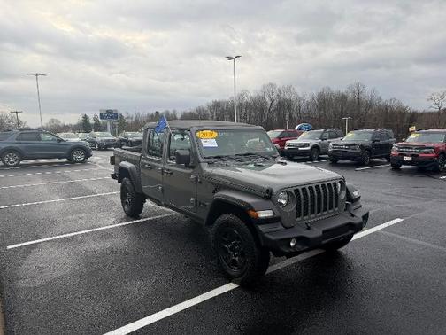2021 Jeep Gladiator SPORT