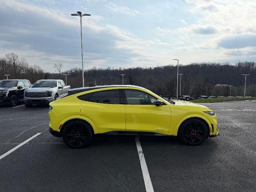 GRABBER YELLOW 2025 Ford Mustang Mach-E GT