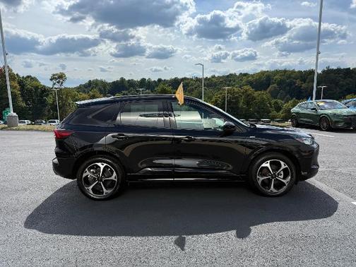 2024 Ford Escape ST-LINE SELECT