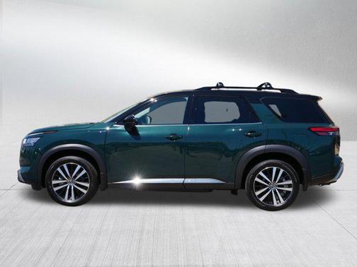 2024 Nissan Pathfinder Platinum 4WD