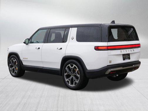 Glacier White 2022 Rivian R1S Launch Edition