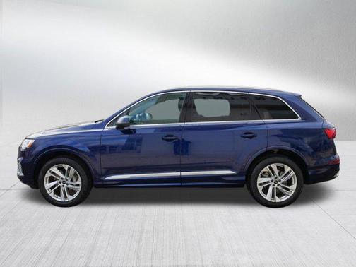 2022 Audi Q7 55 Premium Plus