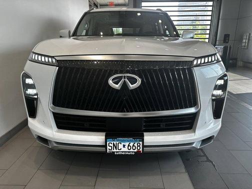 2025 INFINITI QX80 Luxe