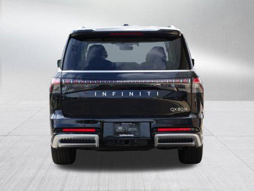 2025 INFINITI QX80 SENSORY AWD