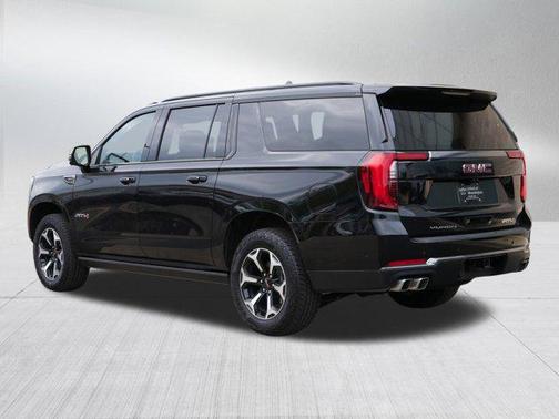 2025 GMC Yukon XL 4WD AT4