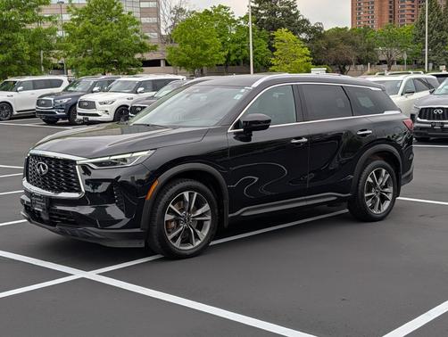 Mineral Black 2025 INFINITI QX60 Luxe
