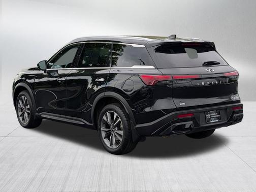 Mineral Black 2025 INFINITI QX60 Luxe