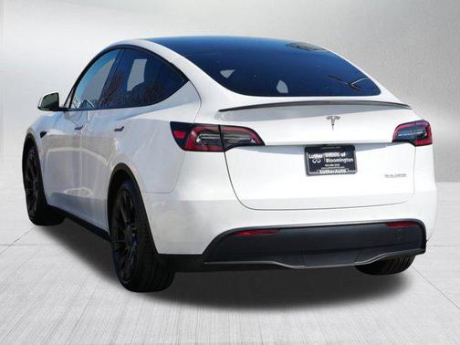 2022 Tesla Model Y Performance Dual Motor All-Wheel Drive