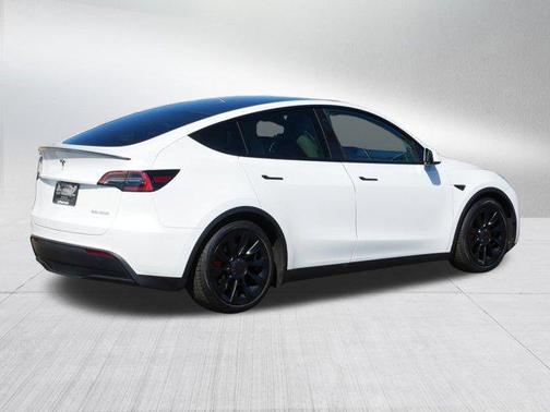 2022 Tesla Model Y Performance Dual Motor All-Wheel Drive