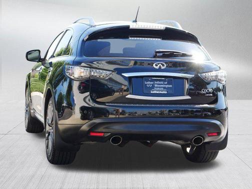 2017 INFINITI QX70 Base