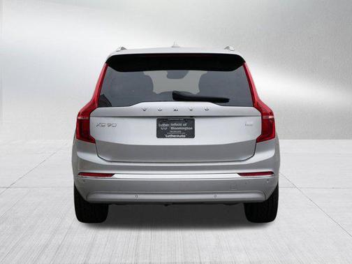 2022 Volvo XC90 Recharge Plug-In Hybrid T8 Inscription 6 Passenger