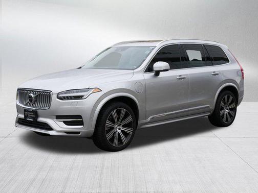 2022 Volvo XC90 Recharge Plug-In Hybrid T8 Inscription 6 Passenger