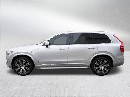 2022 Volvo XC90 Recharge Plug-In Hybrid T8 Inscription 6 Passenger
