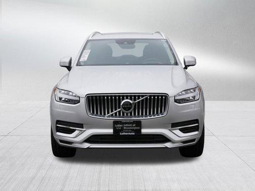 2022 Volvo XC90 Recharge Plug-In Hybrid T8 Inscription 6 Passenger