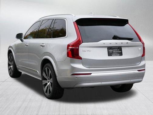 2022 Volvo XC90 Recharge Plug-In Hybrid T8 Inscription 6 Passenger