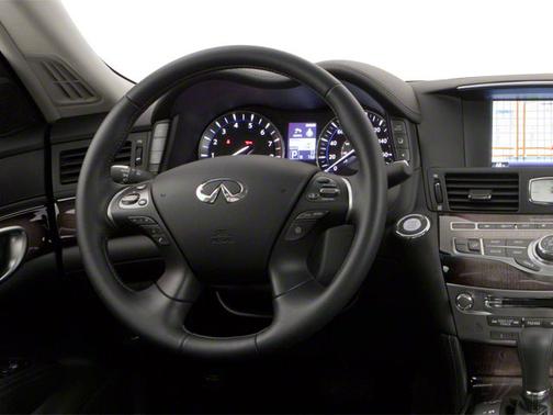 2013 INFINITI M56x Base