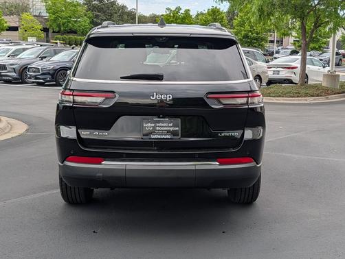 Diamond Black Crystal Pearlcoat 2022 Jeep Grand Cherokee L Limited