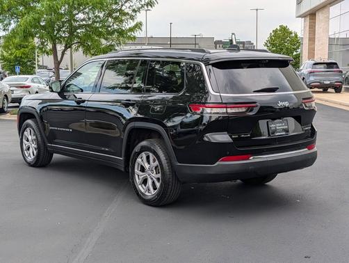 Diamond Black Crystal Pearlcoat 2022 Jeep Grand Cherokee L Limited
