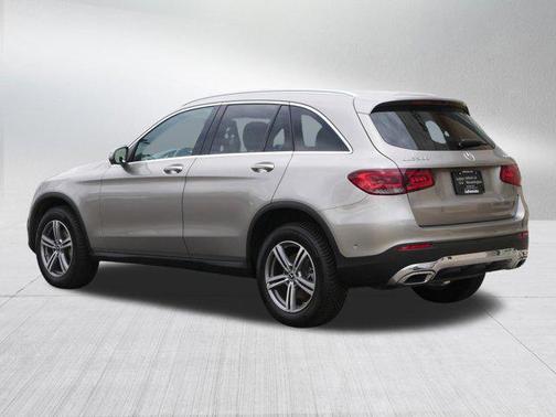 GOLD 2022 Mercedes-Benz GLC 300 4MATIC