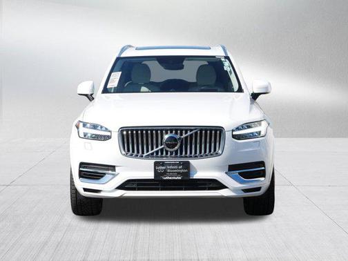 2022 Volvo XC90 Recharge Plug-In Hybrid T8 Inscription 6 Passenger