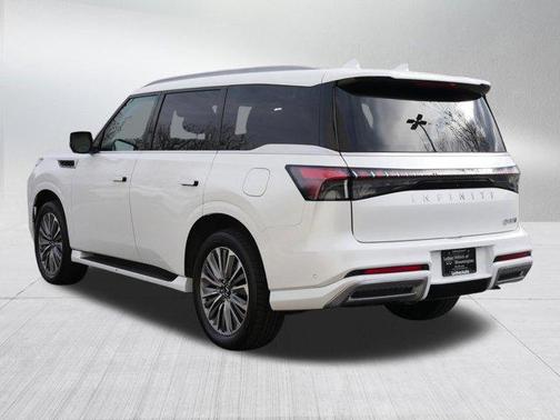 2025 INFINITI QX80 SENSORY AWD