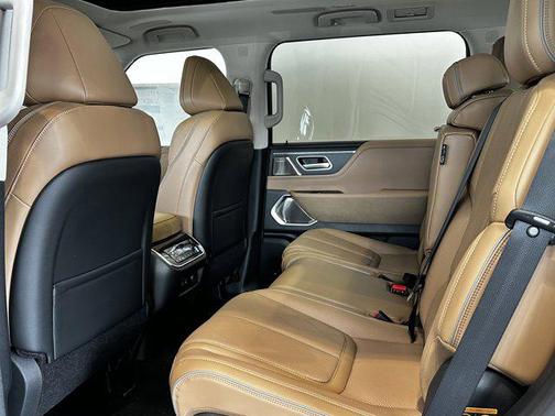 2025 INFINITI QX80 SENSORY AWD
