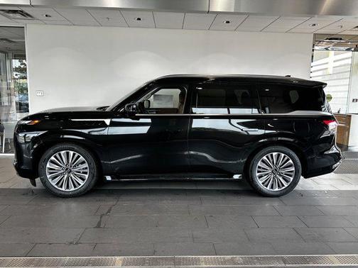 2025 INFINITI QX80 SENSORY AWD
