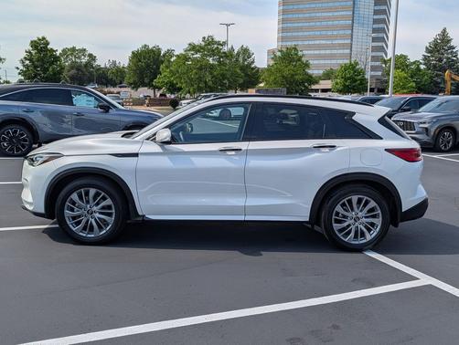 Radiant White 2024 INFINITI QX50 LUXE