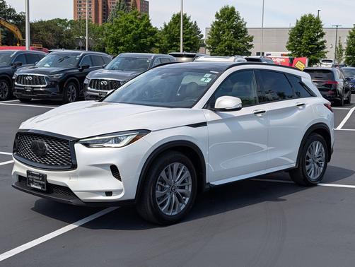 Radiant White 2024 INFINITI QX50 LUXE