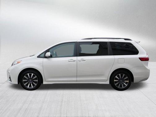 2020 Toyota Sienna XLE Premium