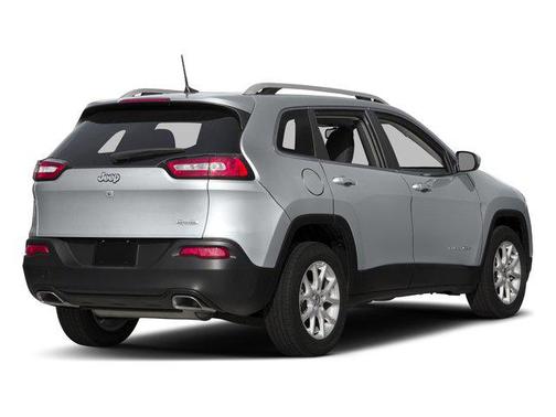 Deep Cherry Red Crystal Pearlcoat 2017 Jeep Cherokee Latitude