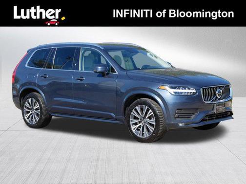 2021 Volvo XC90 T6 Momentum