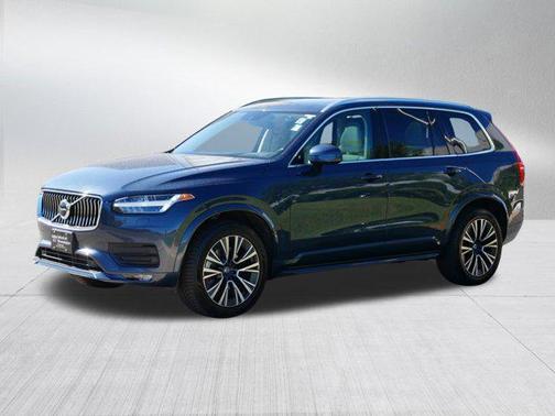 2021 Volvo XC90 T6 Momentum