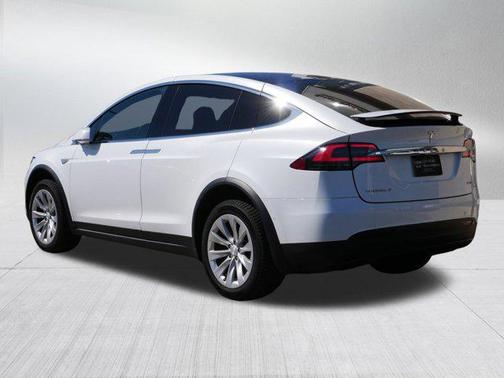 2016 Tesla Model X 90D