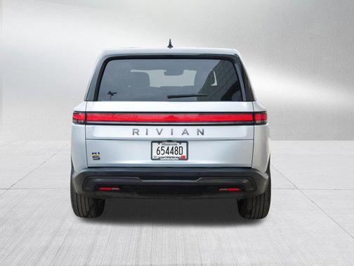 2025 Rivian R1S Ascend Tri Motor Max Pack