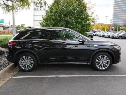 2023 INFINITI QX50 LUXE AWD