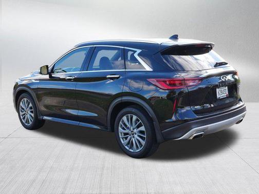 2023 INFINITI QX50 LUXE AWD