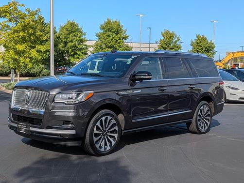 Starlight Gray Premium Colorant 2022 Lincoln Navigator Reserve