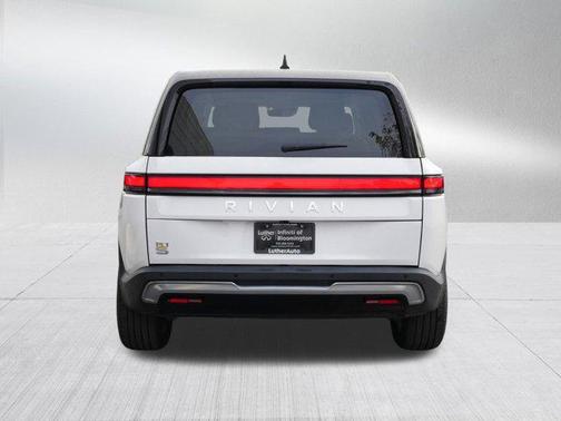 2024 Rivian R1S Adventure Quad Motor Large Pack