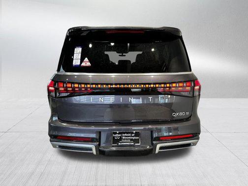 2025 INFINITI QX80 Luxe