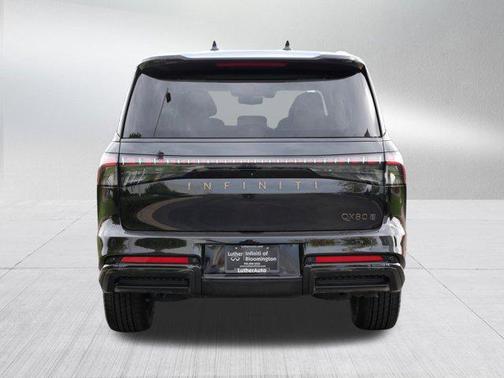 2025 INFINITI QX80 SENSORY AWD