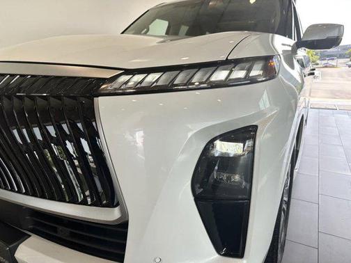 2025 INFINITI QX80 SENSORY AWD