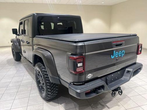 2024 Jeep Gladiator Sport