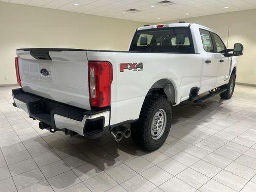 Oxford White 2026 Ford F-250 XL