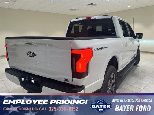 2025 Ford F-150 Lightning Flash